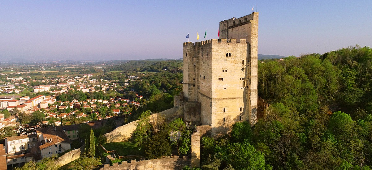 Lire la suite à propos de l’article La tour du Crest
